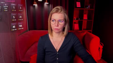 Annie online show from 02/02/26, 06:23