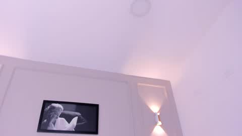 Snapshot of anniemartinezz chatting on 01/08/25, 03:28 Annie online show from 01/08/25, 03:28