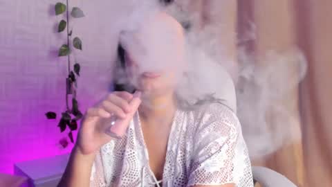 Snapshot of anniie_and_alex chatting on 12/17/24, 06:42 Annie Alex online show from 12/17/24, 06:42