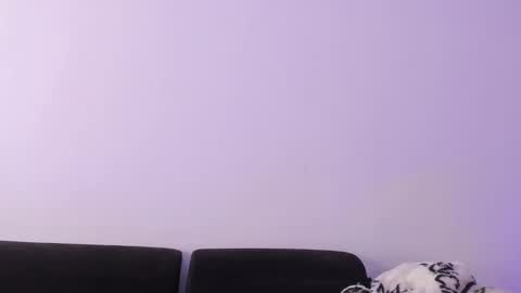 Snapshot of anniie_and_alex chatting on 02/08/25, 05:39 Annie Alex online show from 02/08/25, 05:39