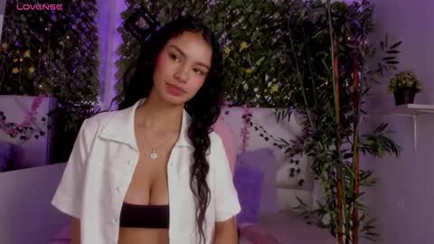 Annie Evans  online show from 11/10/25, 04:06