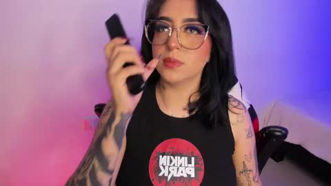 Snapshot of annikamerliahh_ chatting on 09/19/25, 04:14 Annika online show from 09/19/25, 04:14