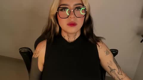 Annika online show from 02/25/26, 02:16