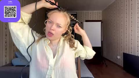 Hello My name is Lola online show from 05/02/26, 07:35