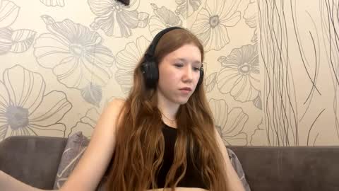 Kira online show from 04/01/26, 01:01