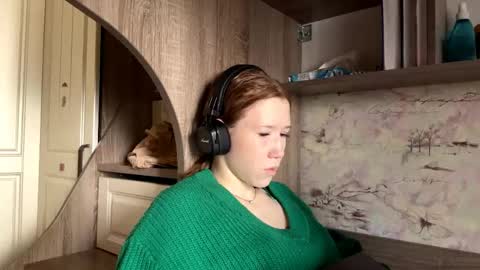 Kira online show from 04/12/26, 07:24