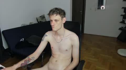    online show from 10/03/25, 02:14