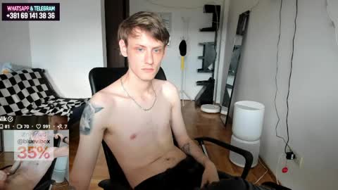 Snapshot of annonimsick chatting on 06/03/26, 02:33 online show from 06/03/26, 02:33