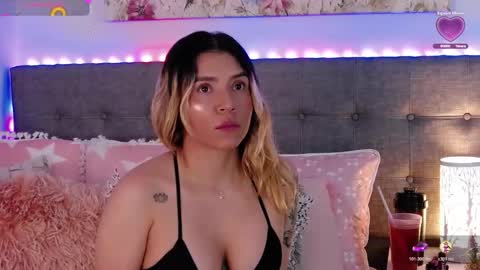 Antonella Lee online show from 10/17/25, 08:33