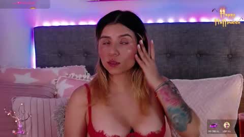 Antonella Lee online show from 10/24/25, 09:44