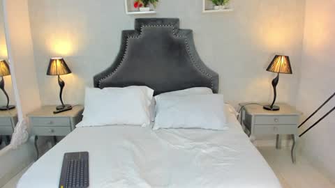 Anntonia Woods  online show from 12/26/24, 01:54