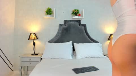 Anntonia Woods  online show from 12/31/24, 12:57