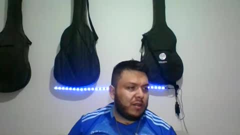 lion kennedy independent model moderator online show from 10/26/25, 03:23