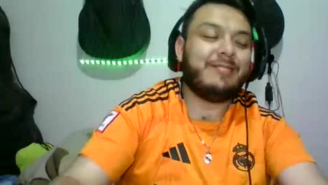 lion kennedy independent model moderator online show from 11/05/25, 03:28