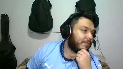 lion kennedy independent model moderator online show from 11/16/25, 03:23