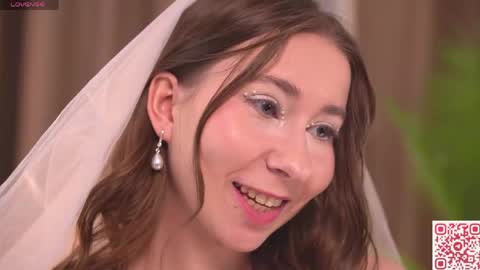 Snapshot of annuetta chatting on 05/17/26, 08:01 Annuetta online show from 05/17/26, 08:01
