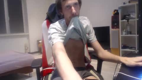 LoyalDog online show from 04/01/26, 05:43