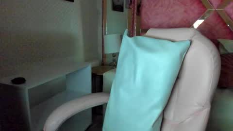 Anny bridge online show from 11/06/25, 09:26