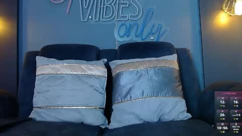 anny_loves online show from 05/19/26, 05:30