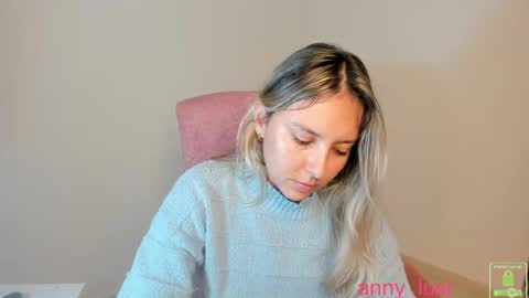 Snapshot of anny_lust chatting on 11/12/25, 03:12 Issabela online show from 11/12/25, 03:12