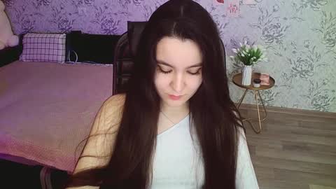 Snapshot of anny_shine chatting on 01/09/25, 08:24 Annie online show from 01/09/25, 08:24