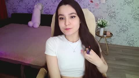 Snapshot of anny_shine chatting on 01/24/25, 12:52 Annie online show from 01/24/25, 12:52