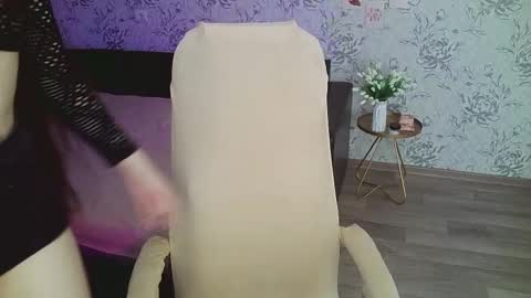 Snapshot of anny_shine chatting on 02/28/25, 01:05 Annie online show from 02/28/25, 01:05