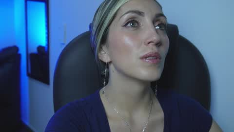 Anny online show from 04/25/26, 11:57
