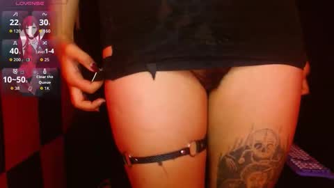 Annie online show from 12/16/25, 02:05