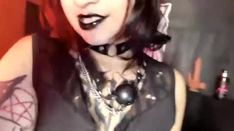 Annie online show from 02/19/26, 10:06