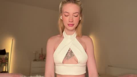Anny online show from 06/02/26, 07:16