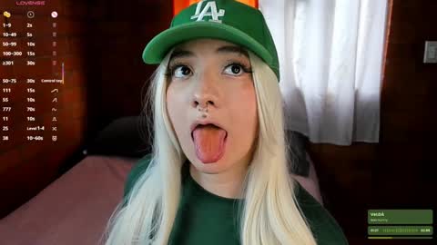 Anny  IG online show from 01/24/25, 08:54