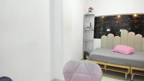 Anny online show from 10/15/25, 07:58