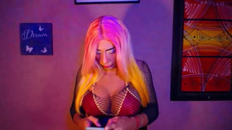 Snapshot of annysheby chatting on 03/08/25, 03:28 AnnySheby online show from 03/08/25, 03:28