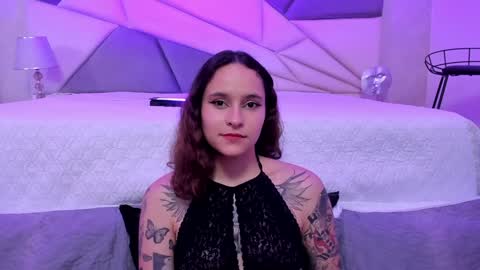 Snapshot of annythomsonn chatting on 01/25/25, 12:17 AnnyT online show from 01/25/25, 12:17