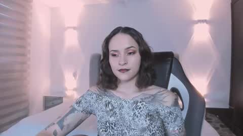 Snapshot of annythomsonn chatting on 01/08/26, 09:50 AnnyT online show from 01/08/26, 09:50