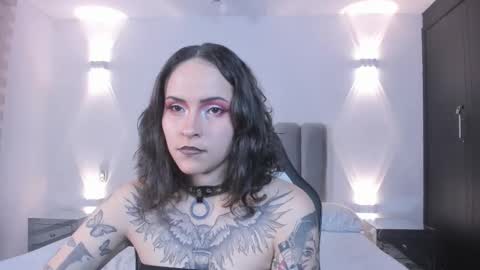 Snapshot of annythomsonn chatting on 01/14/26, 10:25 AnnyT online show from 01/14/26, 10:25