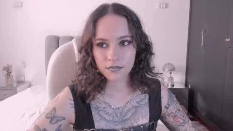 Snapshot of annythomsonn chatting on 02/23/26, 09:45 AnnyT online show from 02/23/26, 09:45