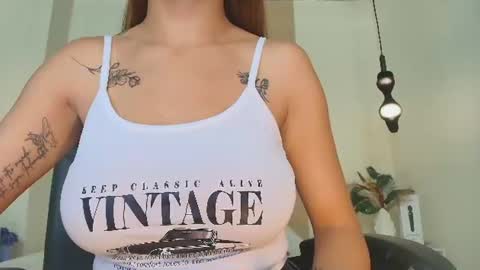 Snapshot of annyxhot chatting on 07/10/26, 11:13 AnnyXhot online show from 07/10/26, 11:13
