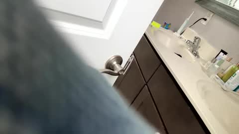 Snapshot of anonomousloser chatting on 11/11/25, 06:08 anonomousloser online show from 11/11/25, 06:08