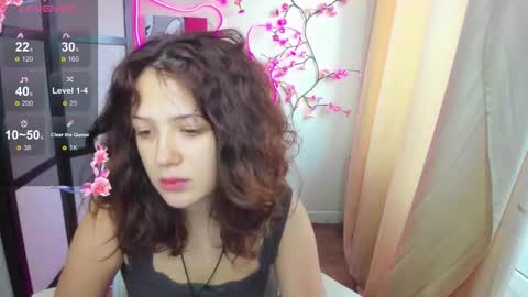 Snapshot of anora_millerr chatting on 11/20/25, 08:03 Anora online show from 11/20/25, 08:03