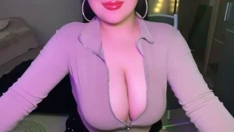 Snapshot of anora_sunny chatting on 06/27/26, 07:52 Any online show from 06/27/26, 07:52