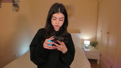 Anora  Emma online show from 02/20/26, 08:42