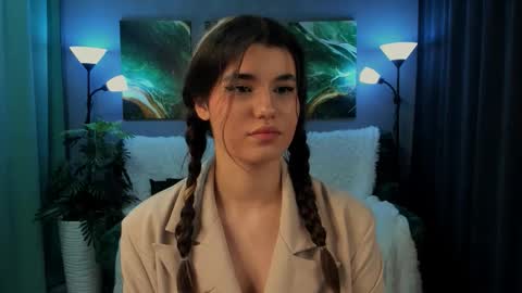 Anora online show from 09/14/25, 06:18