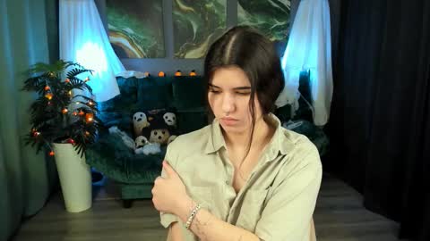 Anora online show from 10/10/25, 06:40