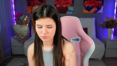 Anora online show from 04/17/26, 02:31