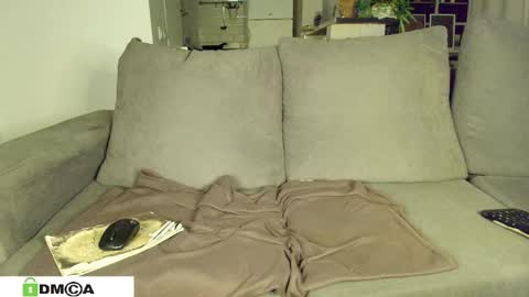 Snapshot of anorsel chatting on 01/10/25, 01:52 Sexy Ladybug online show from 01/10/25, 01:52