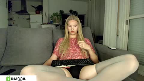 Snapshot of anorsel chatting on 02/14/25, 10:59 Sexy Ladybug online show from 02/14/25, 10:59