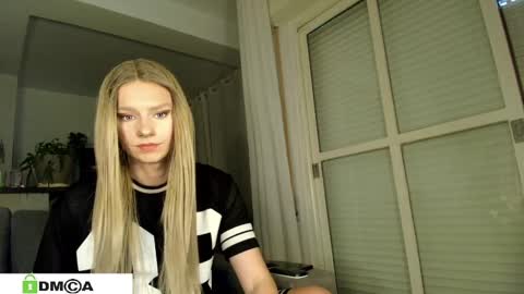 Snapshot of anorsel chatting on 02/28/25, 02:09 Sexy Ladybug online show from 02/28/25, 02:09