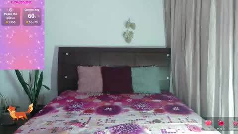 Snapshot of ant_53 chatting on 10/20/25, 09:04 Ant 53 online show from 10/20/25, 09:04